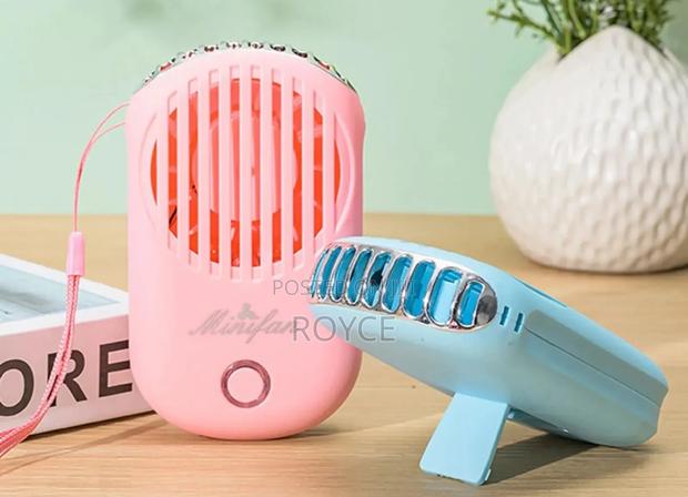 Beauty Eyelash Mini Fan - thumbnail 2