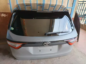 Toyota Harrier Suv 2017 Boot