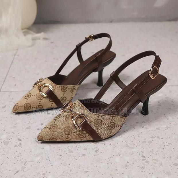 *Classic Buckle Heels - thumbnail 4