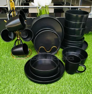 24pcs Round Black Dinnerset