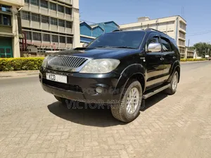 Toyota Fortuner 2014 Black