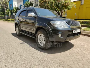 Toyota Fortuner 2014 Black