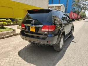 Toyota Fortuner 2014 Black