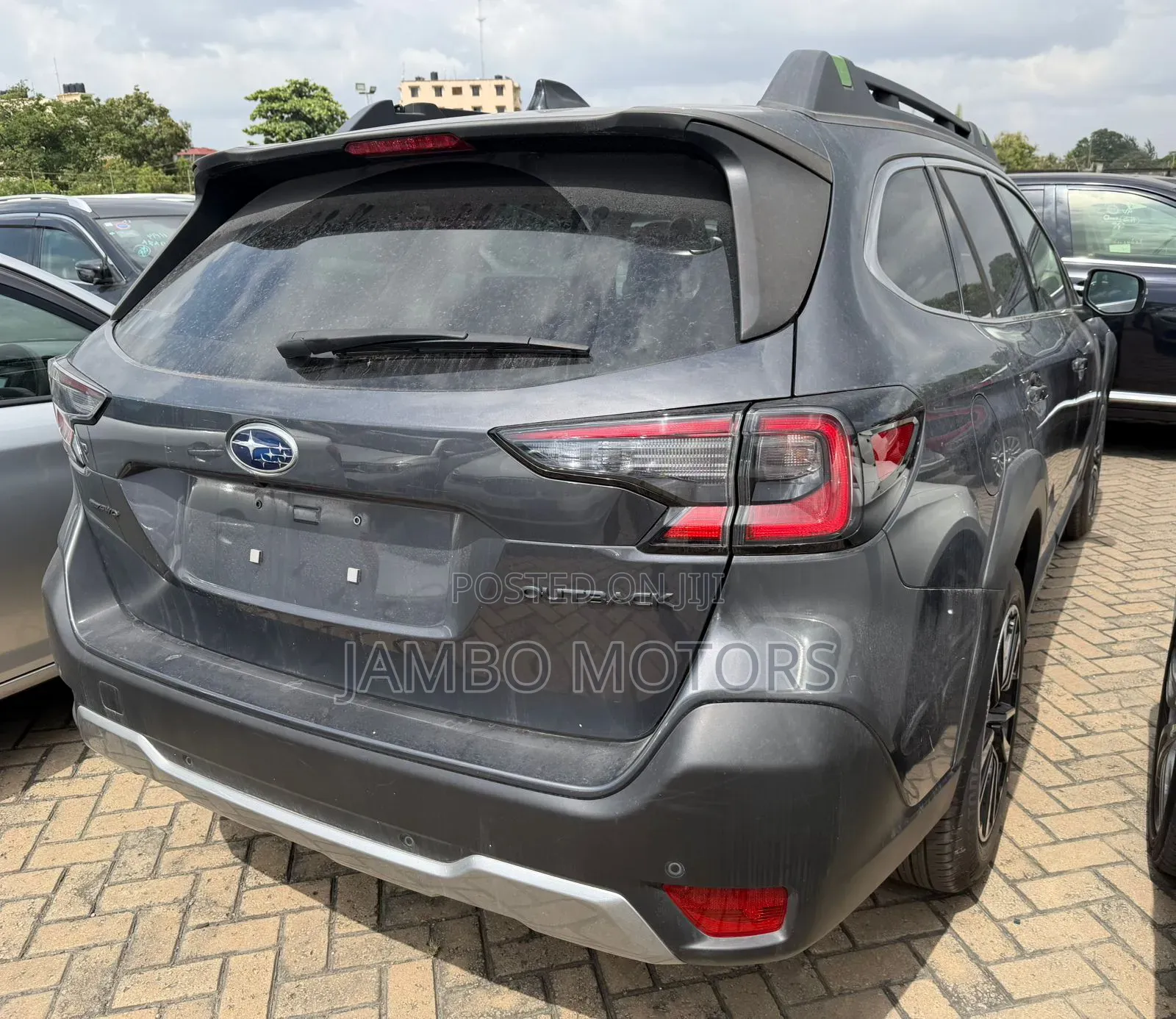 Subaru Outback Premium AWD 2023 Gray