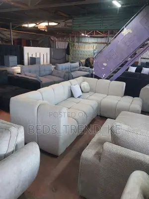 Standard Qualty 6 Seater Bubble L Seater