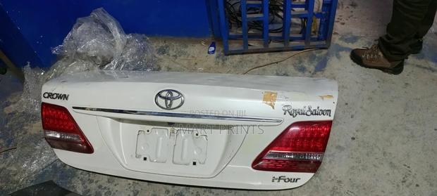 Genuine Ex Japan Toyota Crown Saloon Boot Available