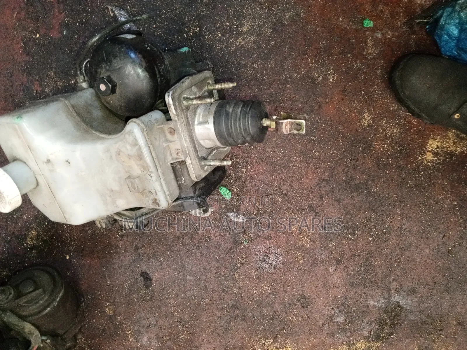 Brake Booster Mistrubish Pajero Shogun