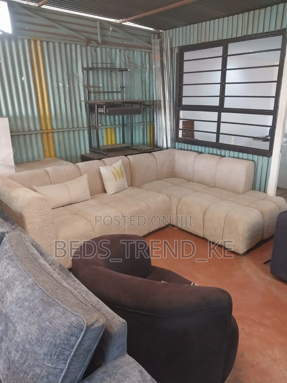 Stable Classy 6 Seater Bubble L Sofa