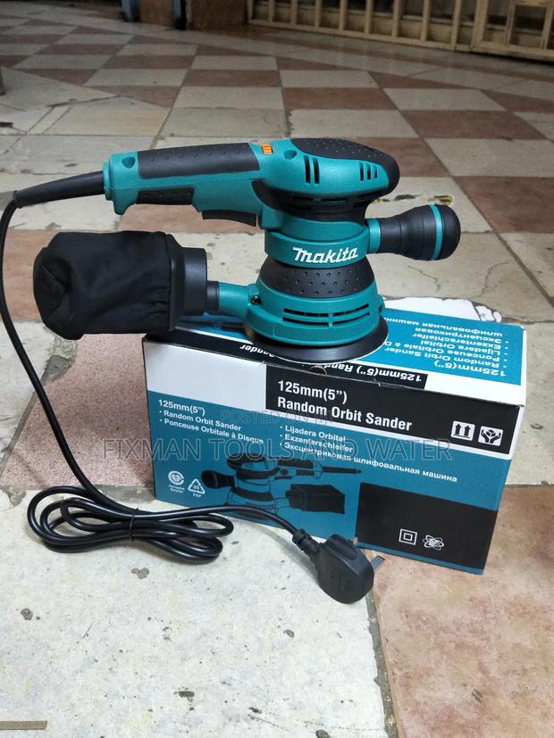 Powerful Makita Random Orbital 550 Watts Set - main view