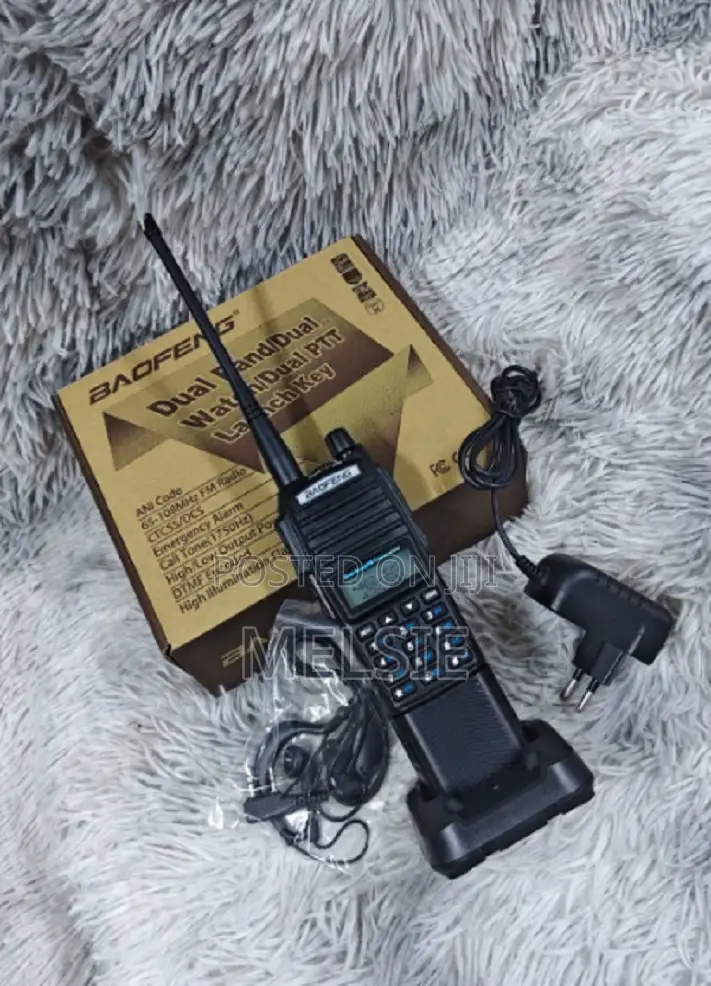 Baofeng Uv-82walkie Talkie–High-Performance With Extended Battery Life