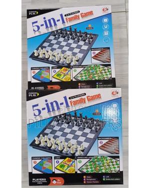 Family Game Set - main view