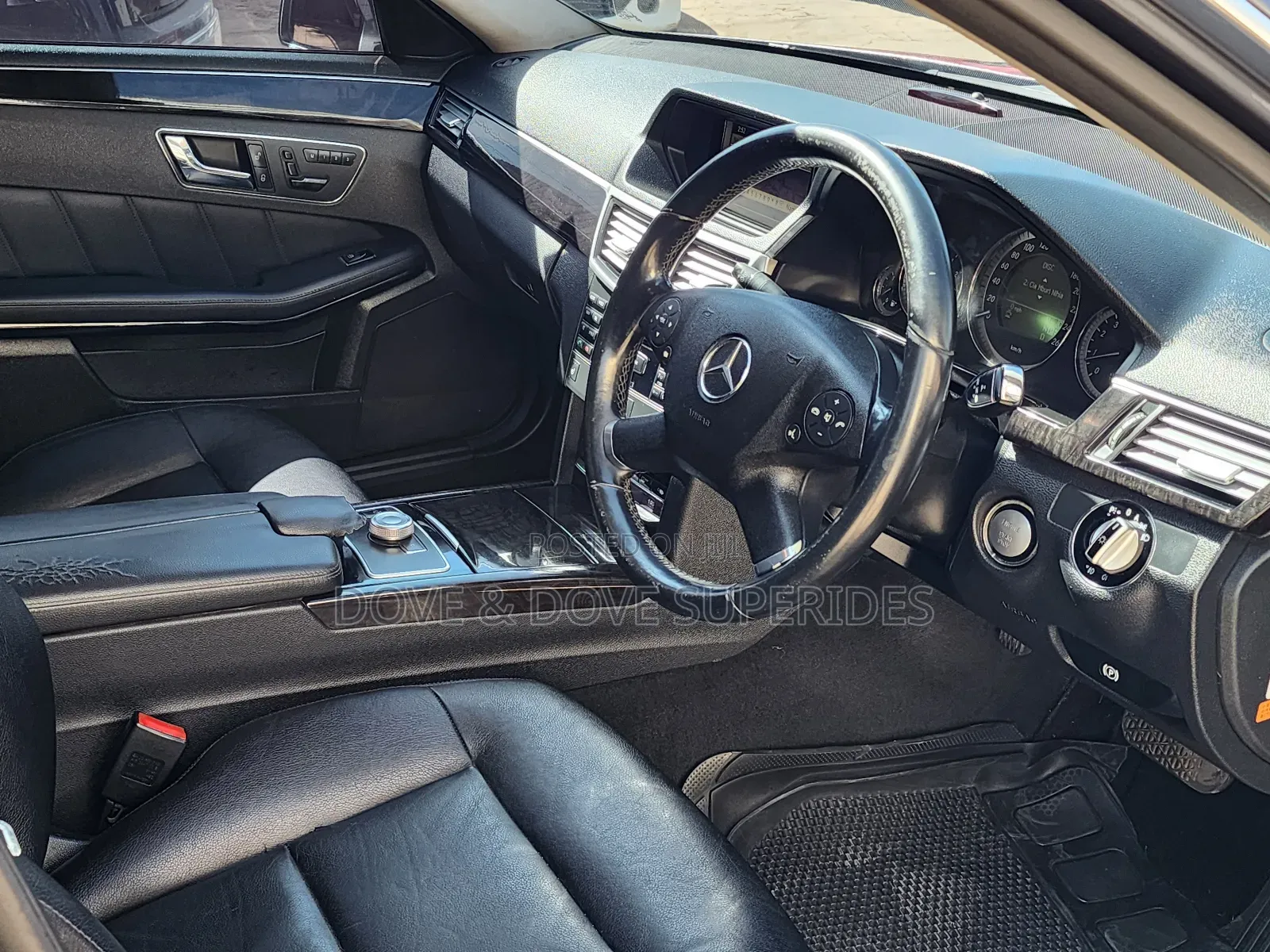 Mercedes-Benz E300 2010 Gray