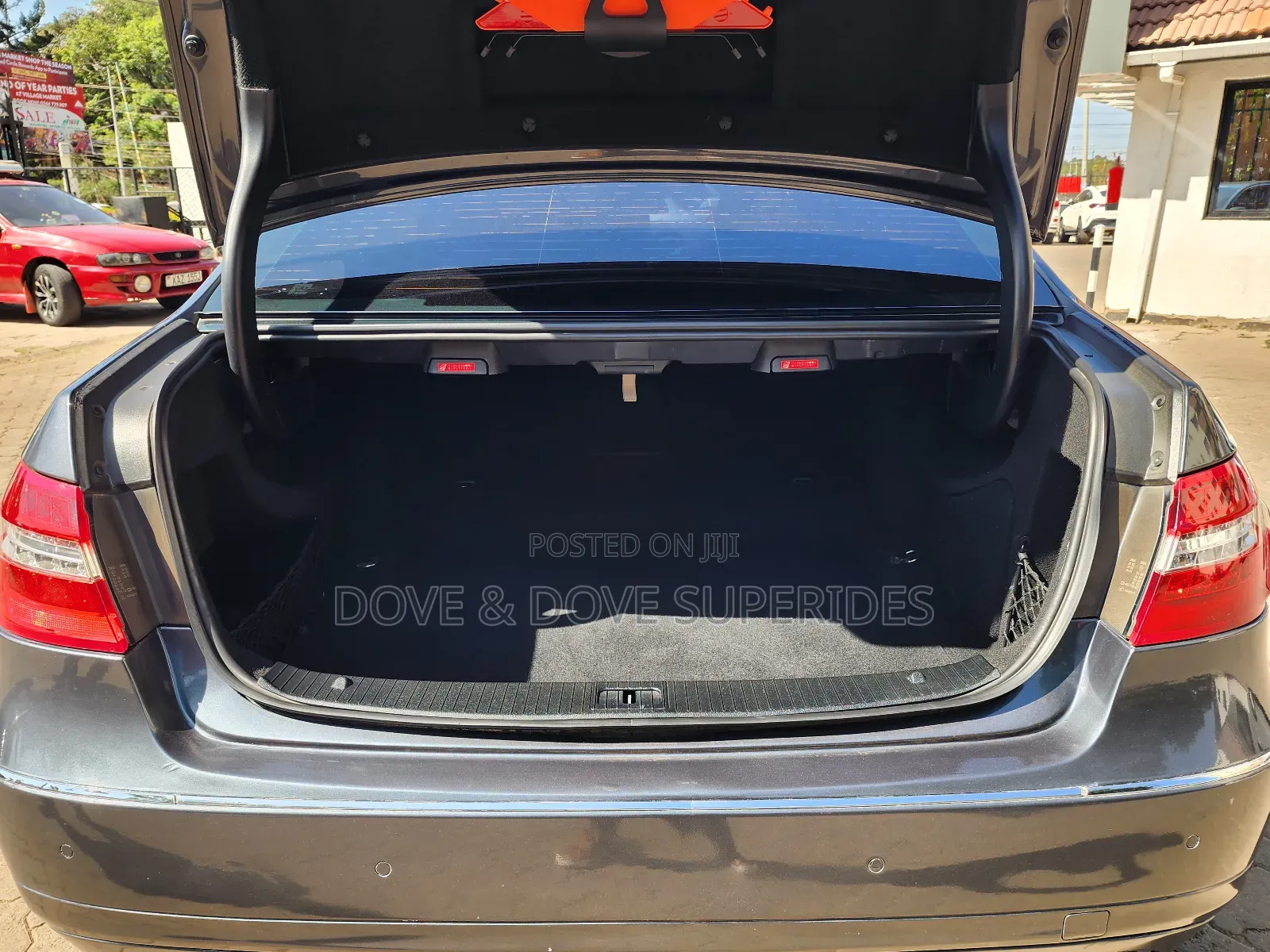 Mercedes-Benz E300 2010 Gray
