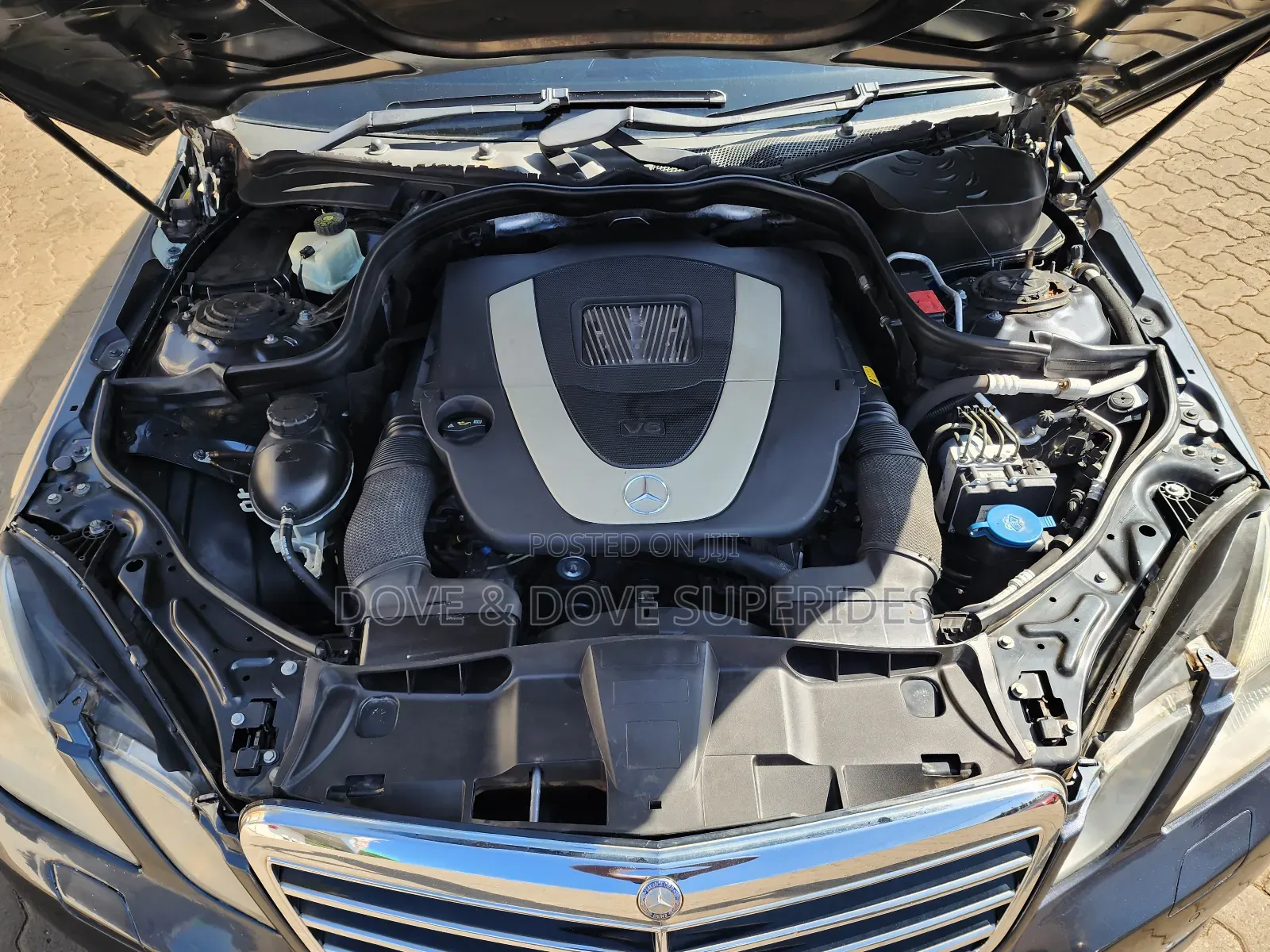 Mercedes-Benz E300 2010 Gray