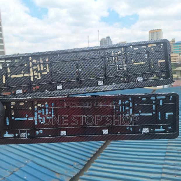 Plastic Carbon Fiber Gloss Oblong(Rectangular Plates Holder in Pairs - main view