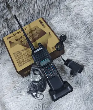 Baofeng Uv-82walkie Talkie Versatile Handheld Transceiver for Security