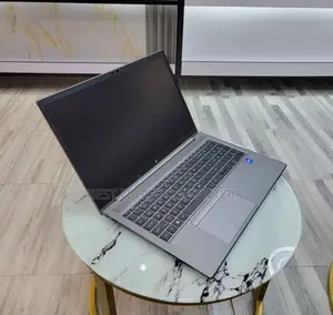 Laptop HP ZBook Firefly G8 16GB Intel Core i7 SSD 512GB