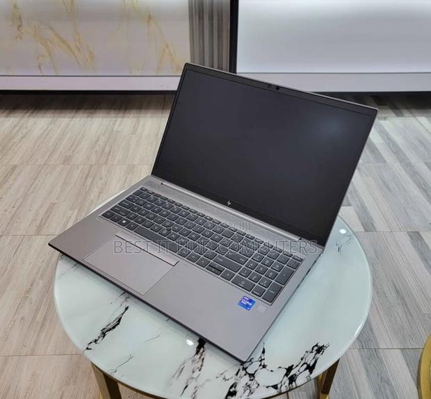 Laptop HP ZBook Firefly G8 16GB Intel Core i7 SSD 512GB - thumbnail 3