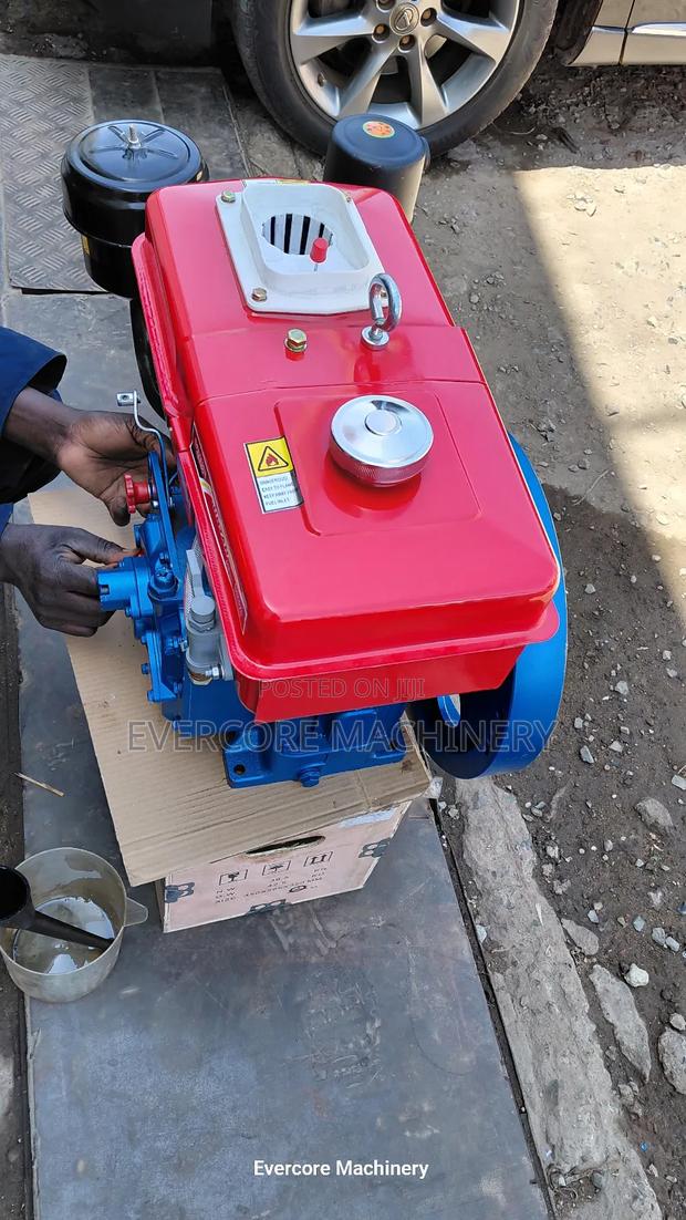 Watercooled Engine 10horsepower Manual Start. - thumbnail 2