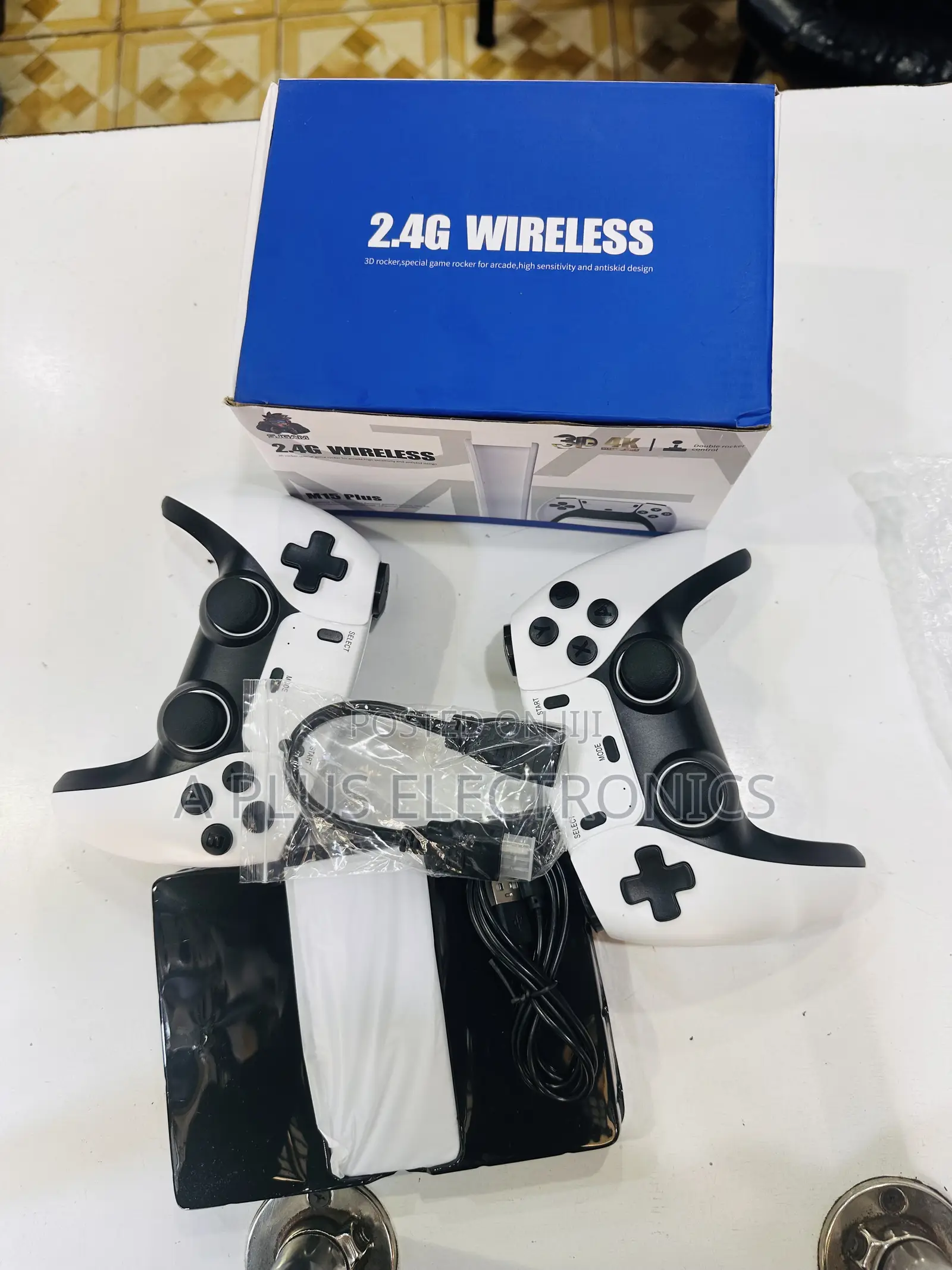 M15 2.4g Wireless Game Console