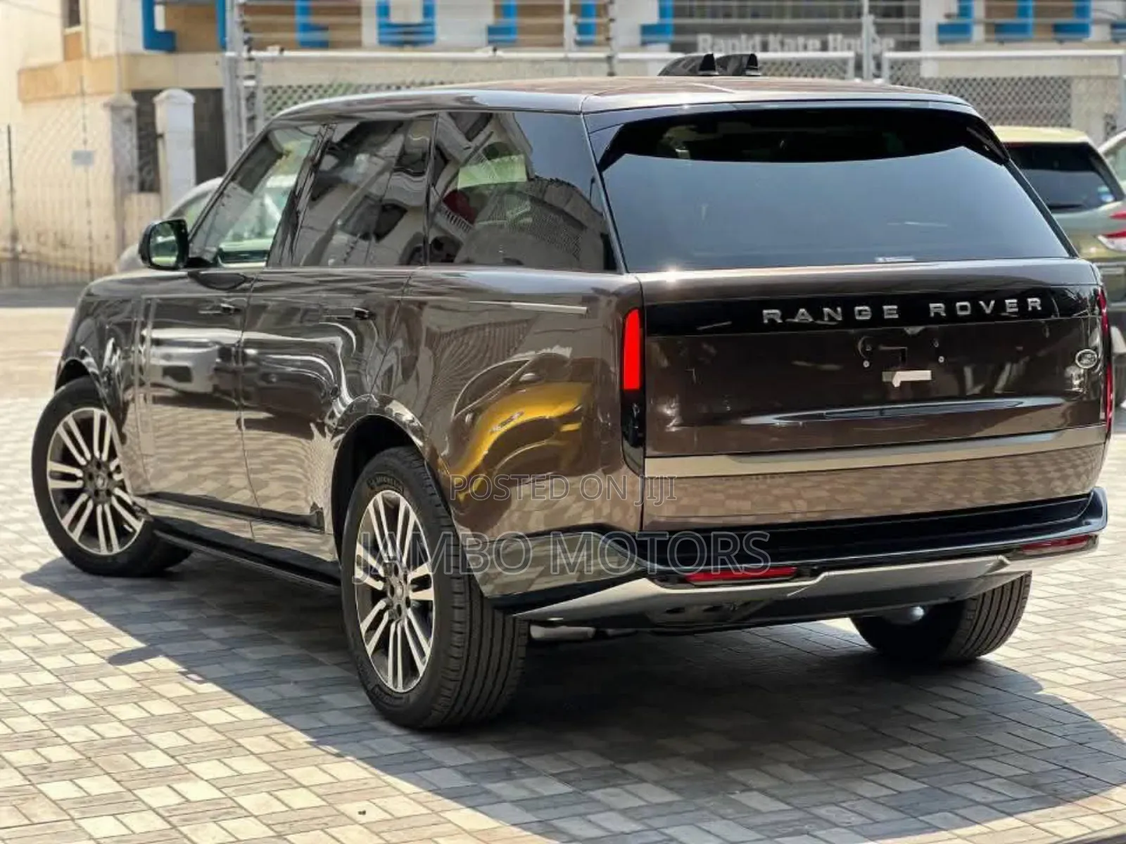 Land Rover Range Rover Velar R-Dynamic S 2023 Brown