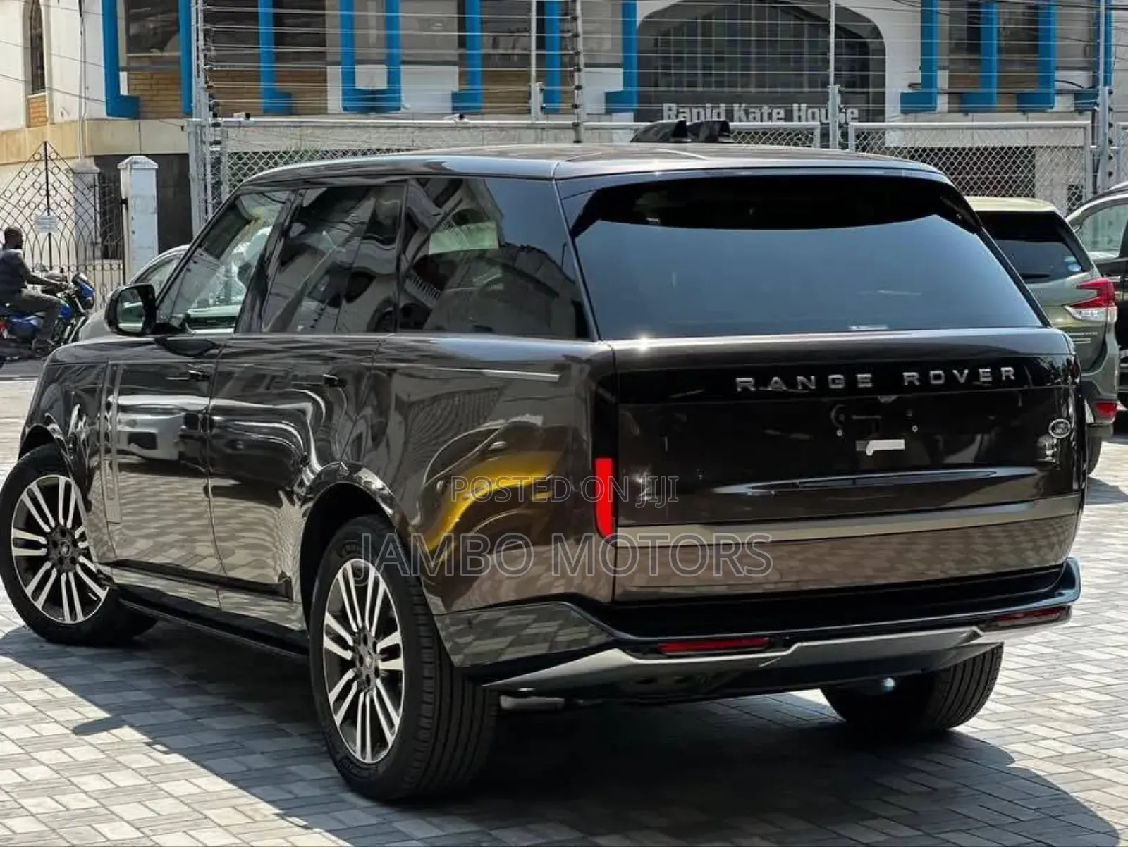 Land Rover Range Rover Velar R-Dynamic S 2023 Brown