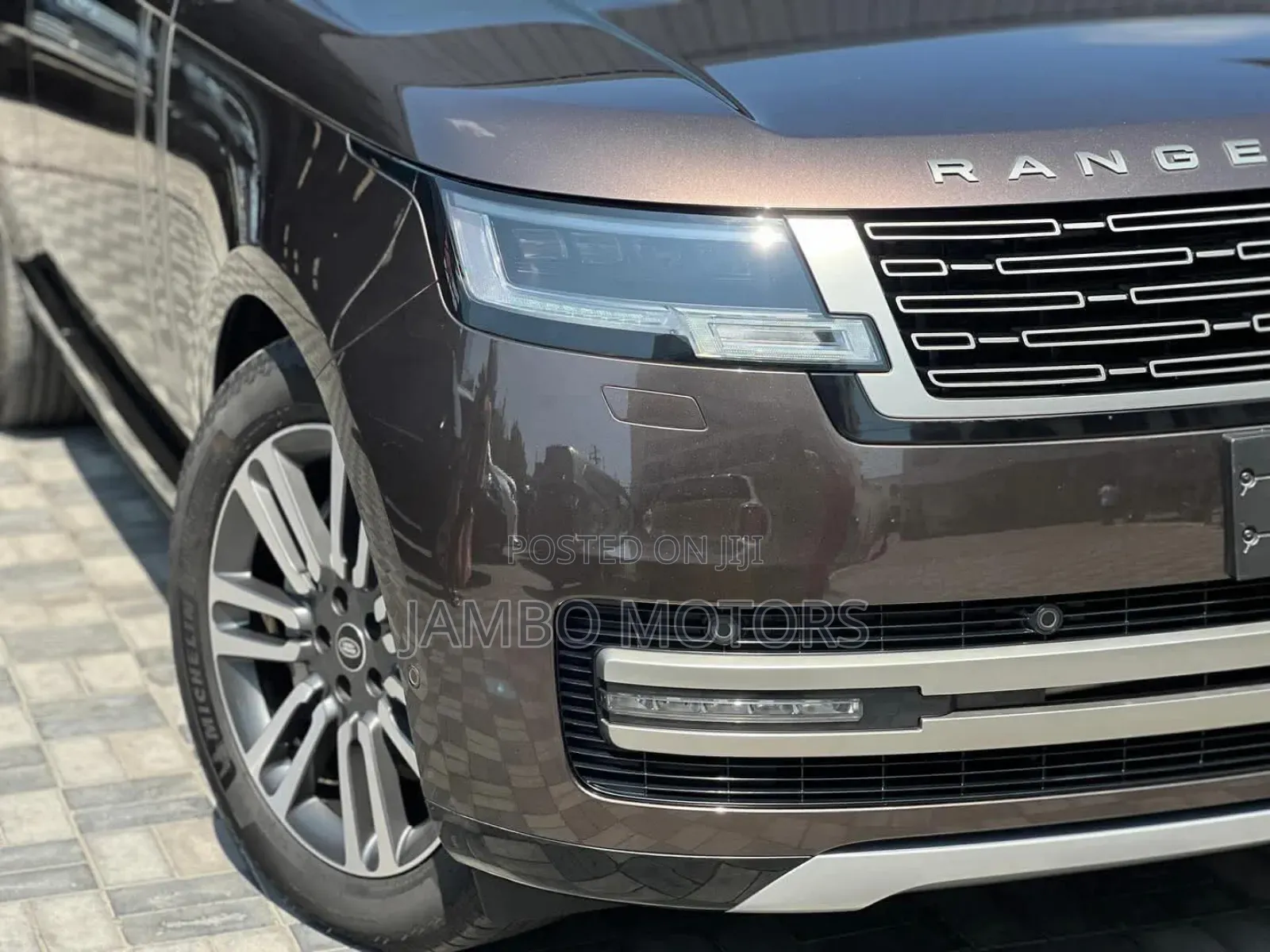 Land Rover Range Rover Velar R-Dynamic S 2023 Brown