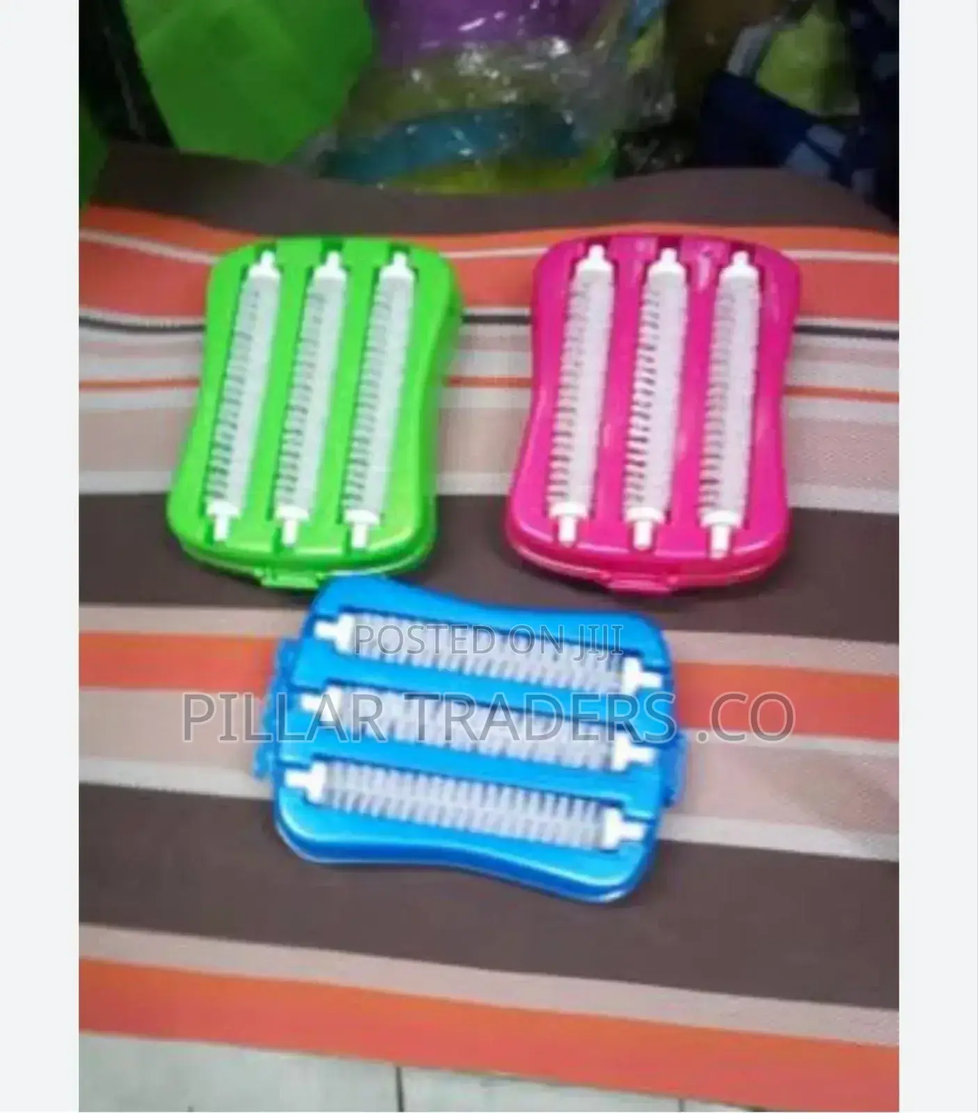3 Line Carpet Brush