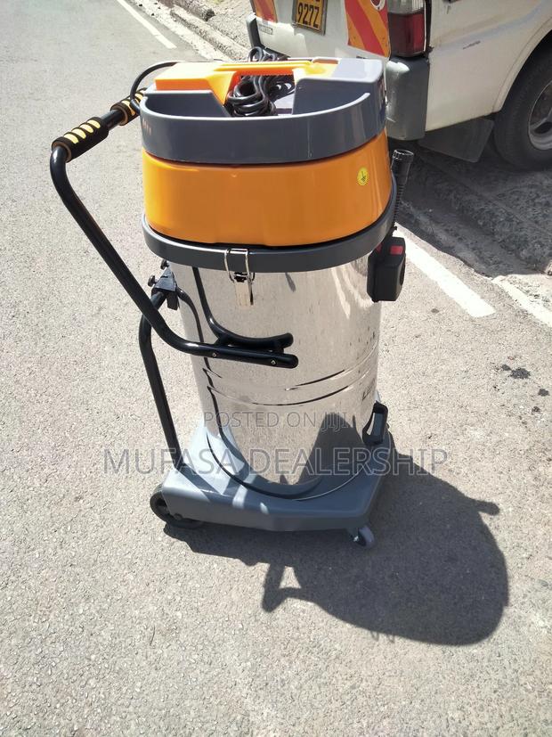 Portable Vacuum Cleaner - main view