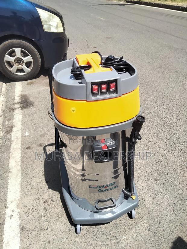 100l Industrial Vacuum Cleaners