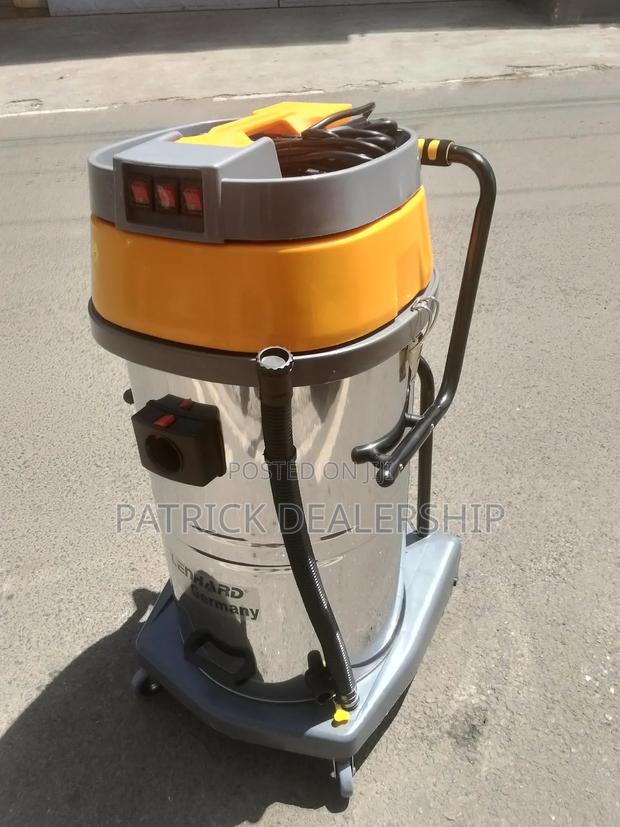 Vacuum Cleaner
