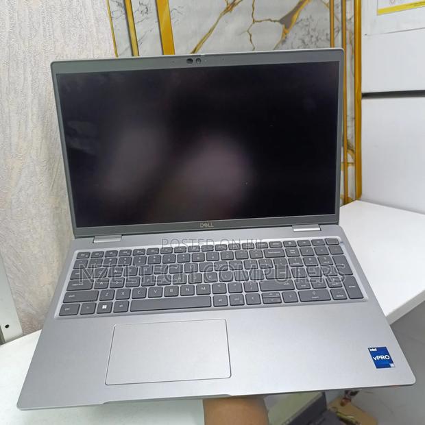 Laptop Dell Latitude 5530 16GB Intel Core I5 SSD 256GB