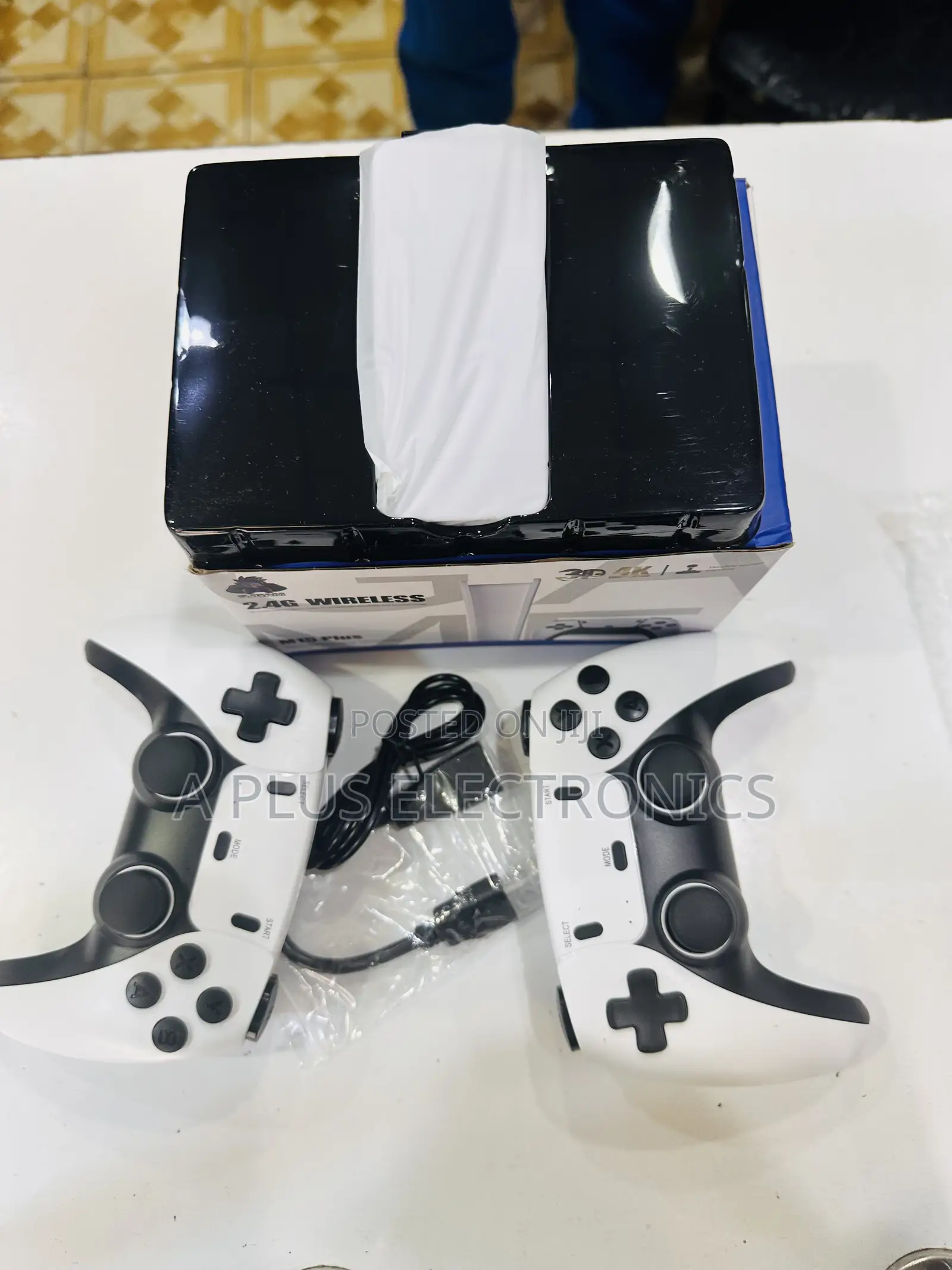 M15 Multimedia Gaming Stick With Support