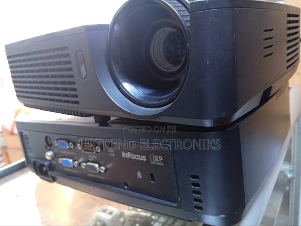 Infocus In112 Projector – Bright, Clear Ready to Use!  - main view