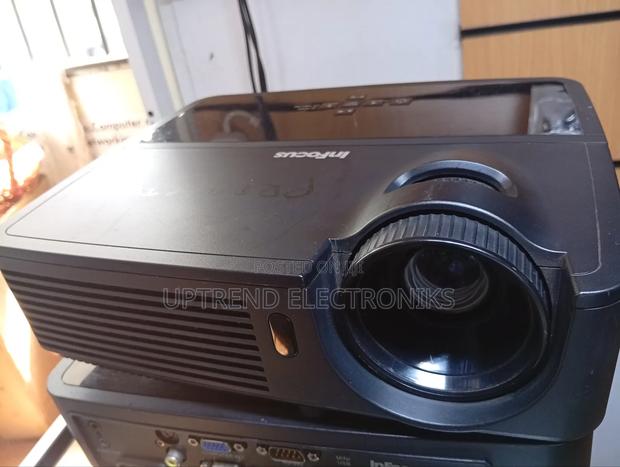 Infocus In112 – Turn Any Room Into a Cinema