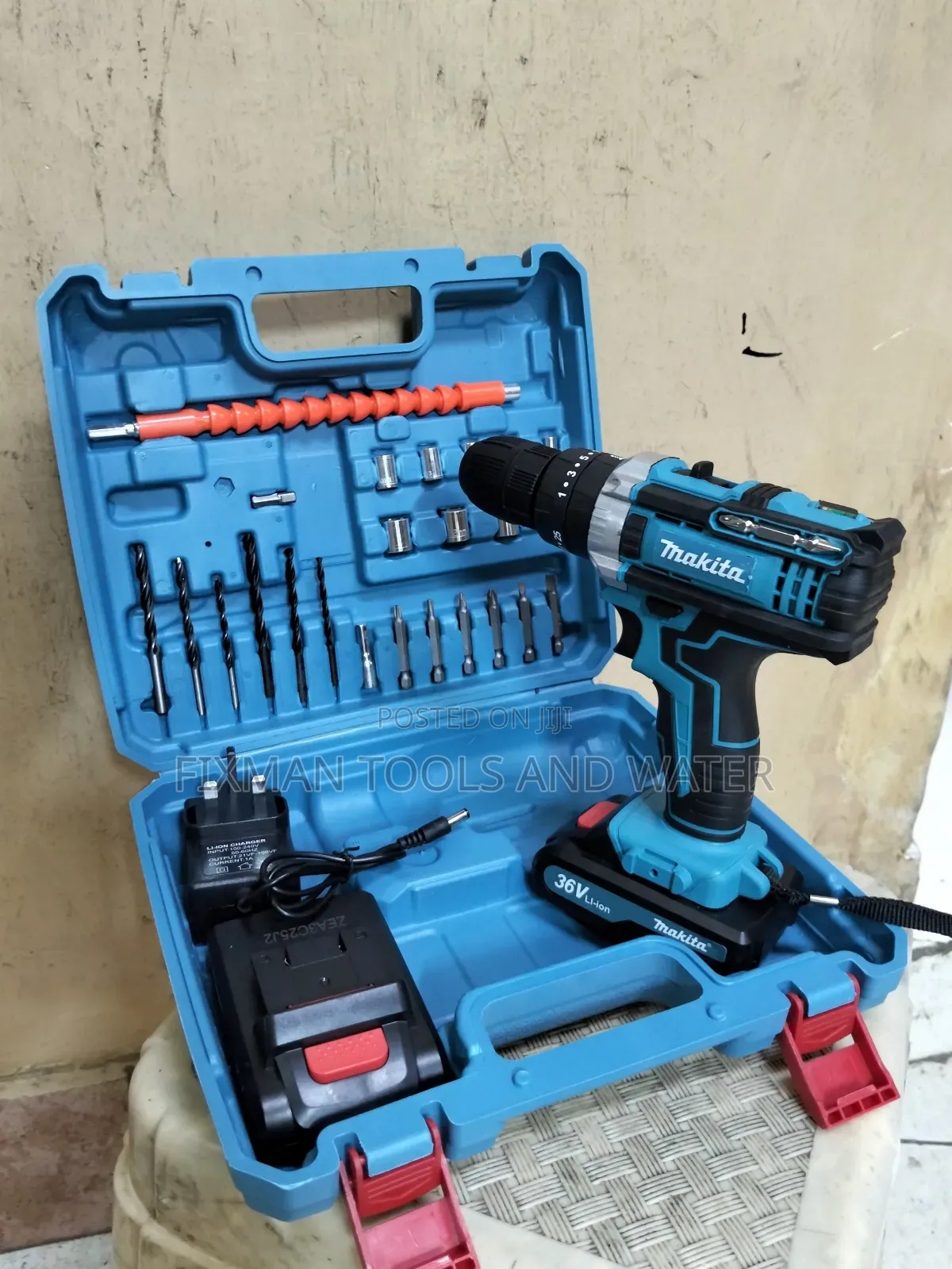 Gypsum Makita Cordless Drill 36 v and 2 Battery