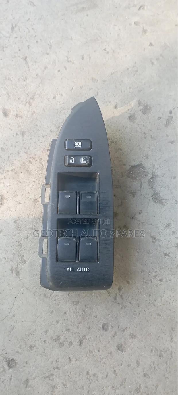 Toyota Belta Door Main Switch - main view