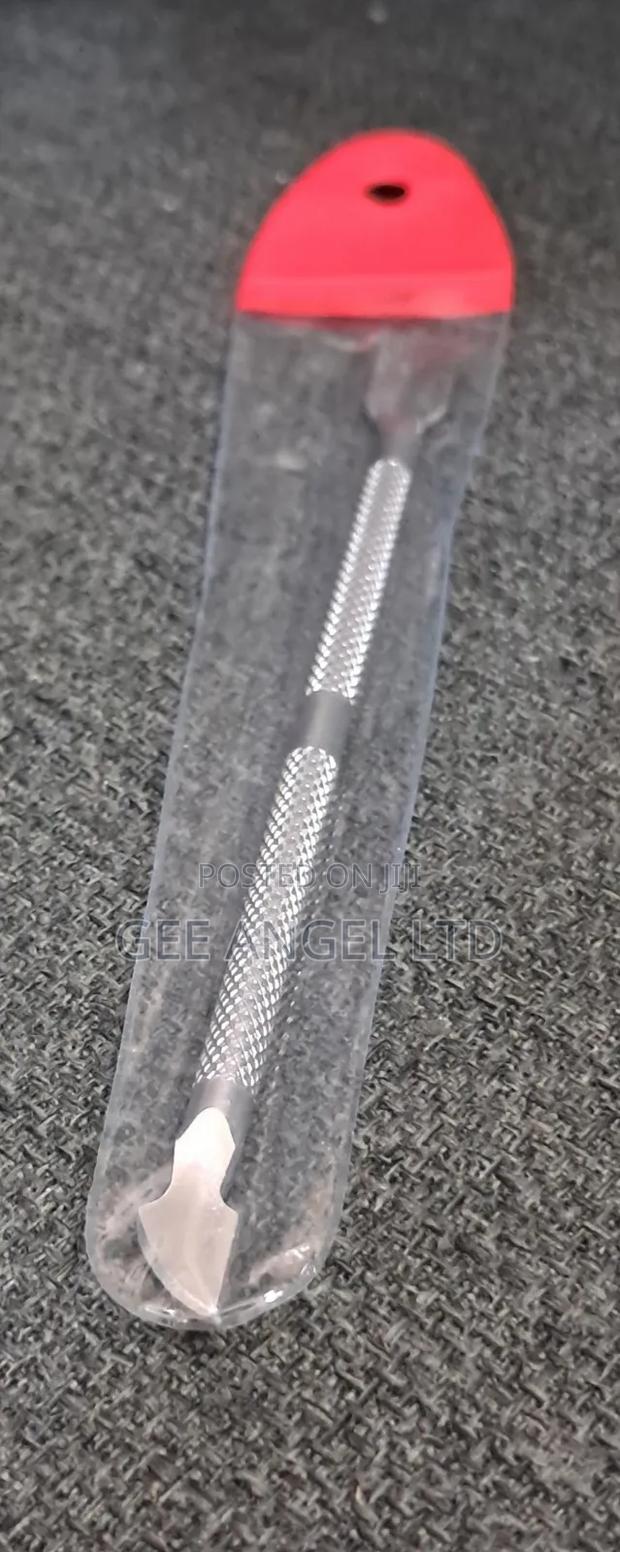 Nail Cuticle Pusher - main view