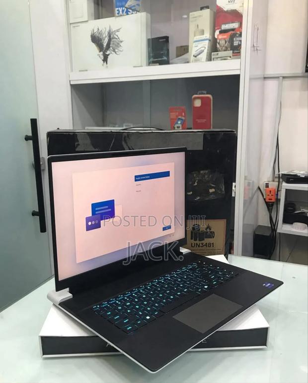 Laptop Dell Alienware X16 r1 32GB Intel Core i9 SSD 1T - thumbnail 2