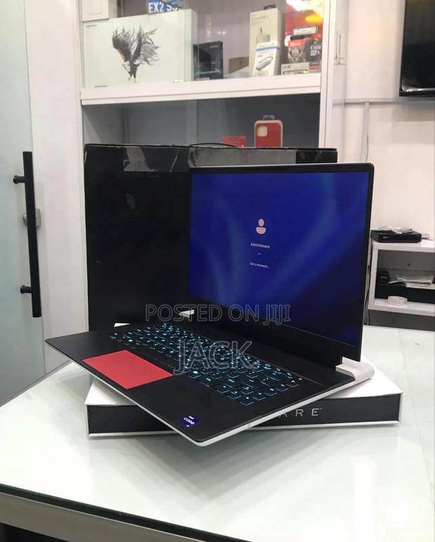 Laptop Dell Alienware X16 r1 32GB Intel Core i9 SSD 1T - thumbnail 4