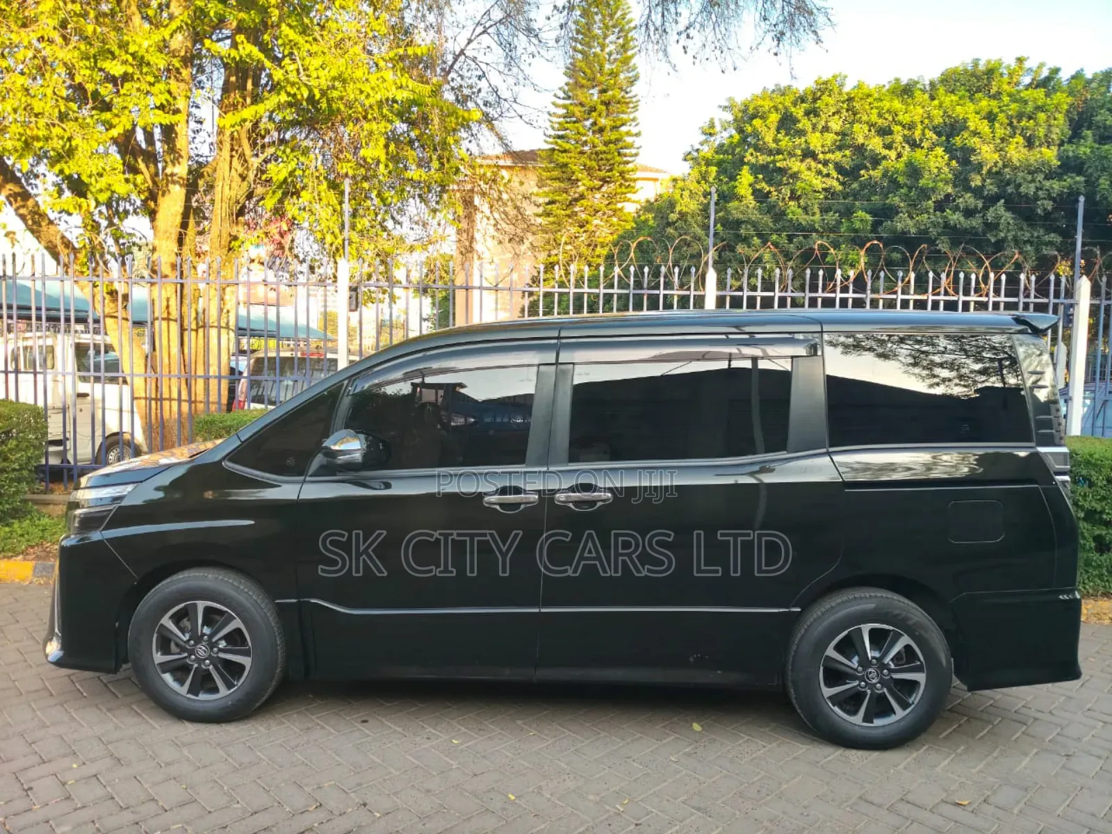 Toyota Voxy 2018 Black