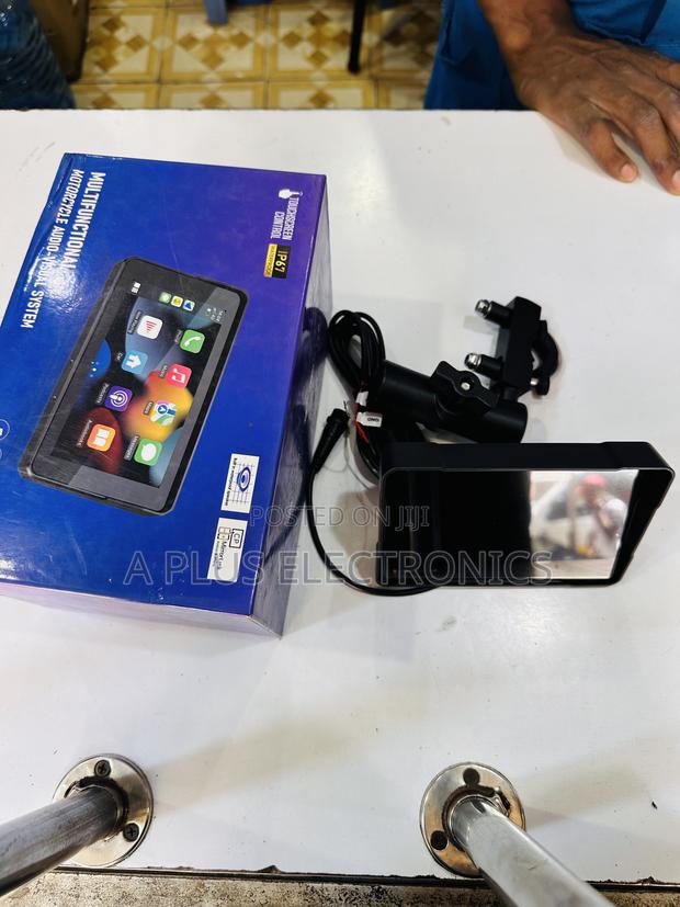 Compact 5" Motorcycle GPS With Carplay Android Wireless Connectivity - main view