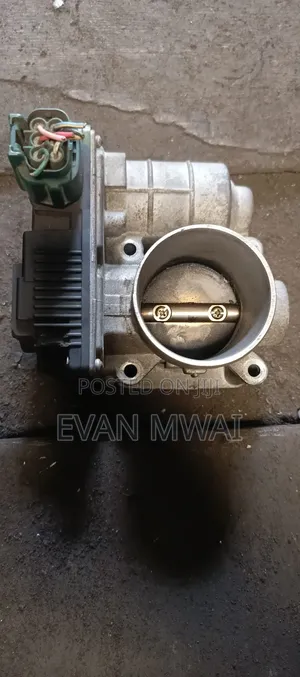 Nissan B 14 Throttle Available