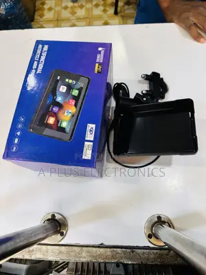 5-Inch GPS for Bikes – Wireless Android Auto Carplay Integration