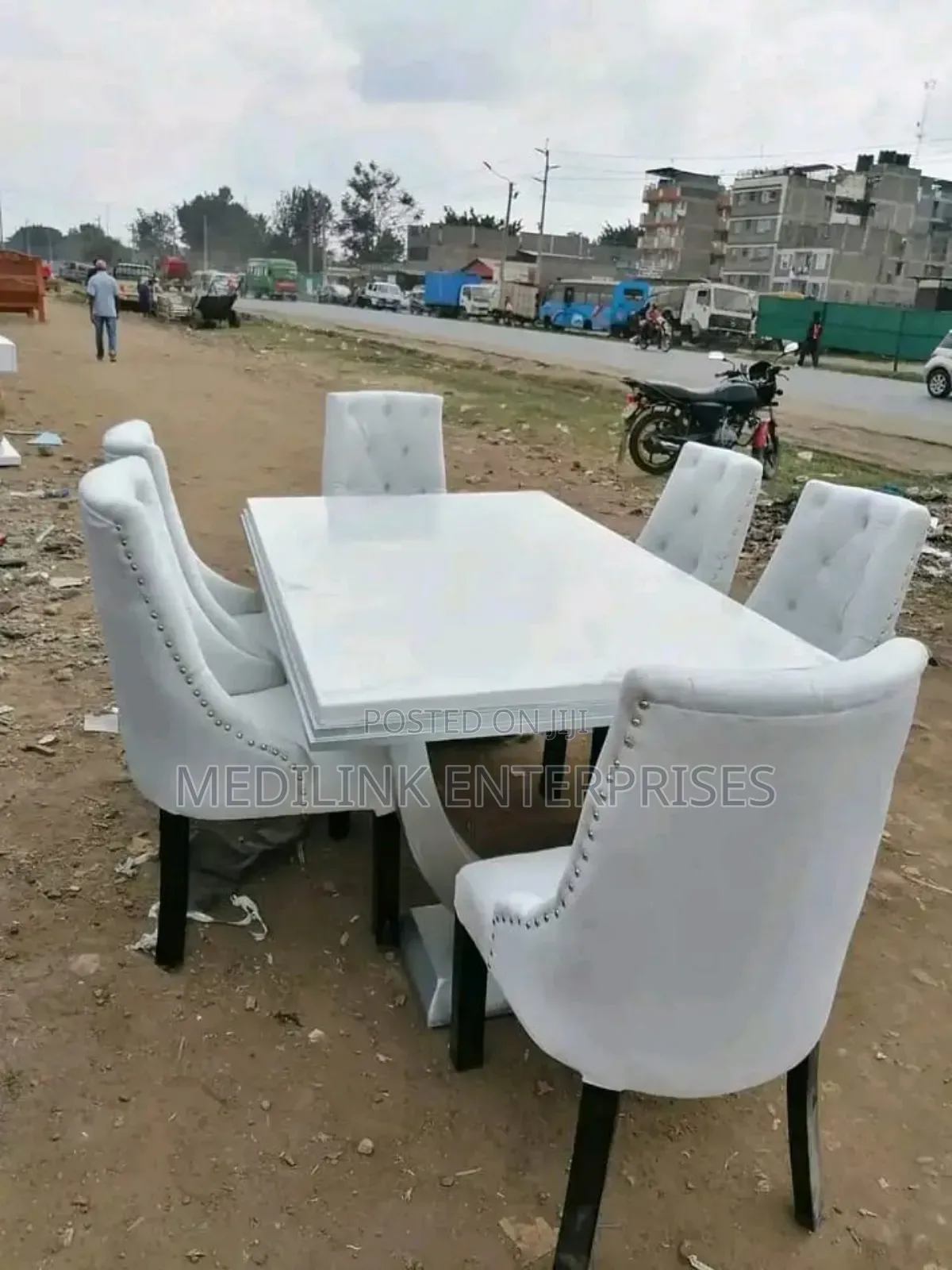 Vchairs Dinning Table Set