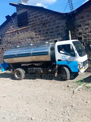 Custom Fabricated 5000l Stainless Steel Lorry Water Tanks!