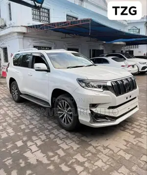Toyota Land Cruiser Prado 2.8 2017 White