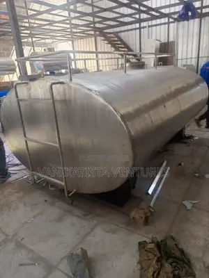 Corrosion Free Commercial Water Tank for Lorry, 5000ltrd