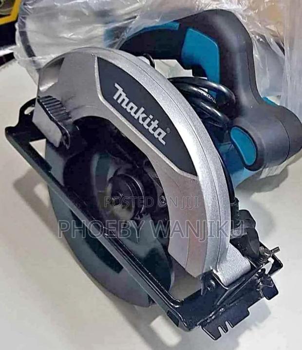 Makita Circular Saw/7inches Makita Circular Saw - main view