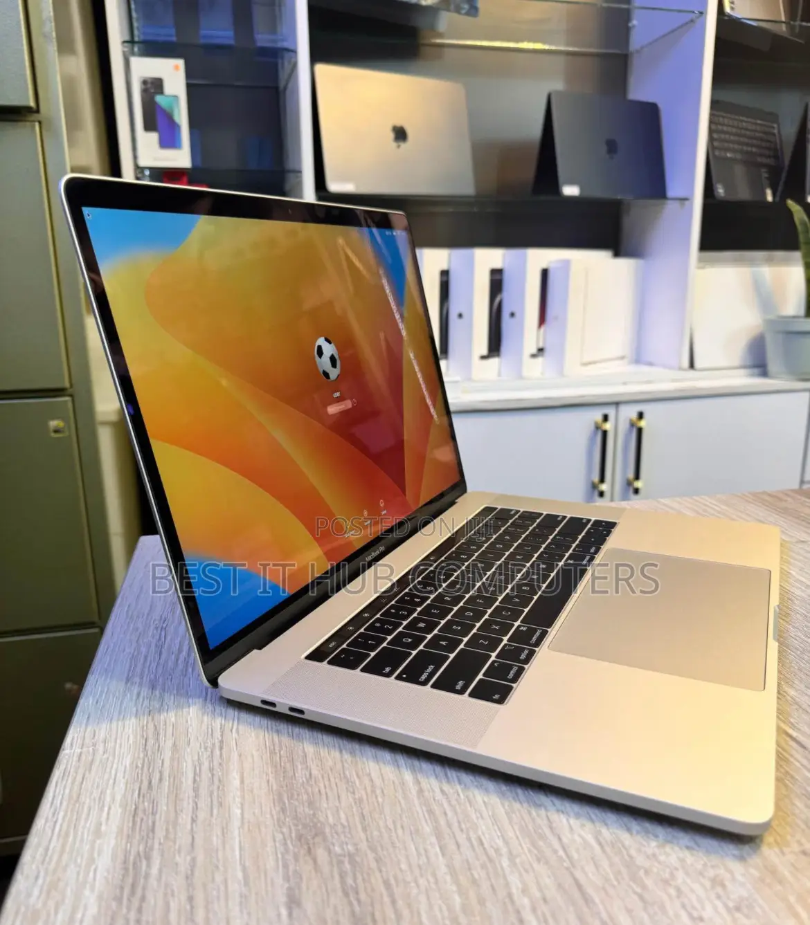 Laptop Apple MacBook Pro 2018 16GB Intel Core i7 SSD 256GB